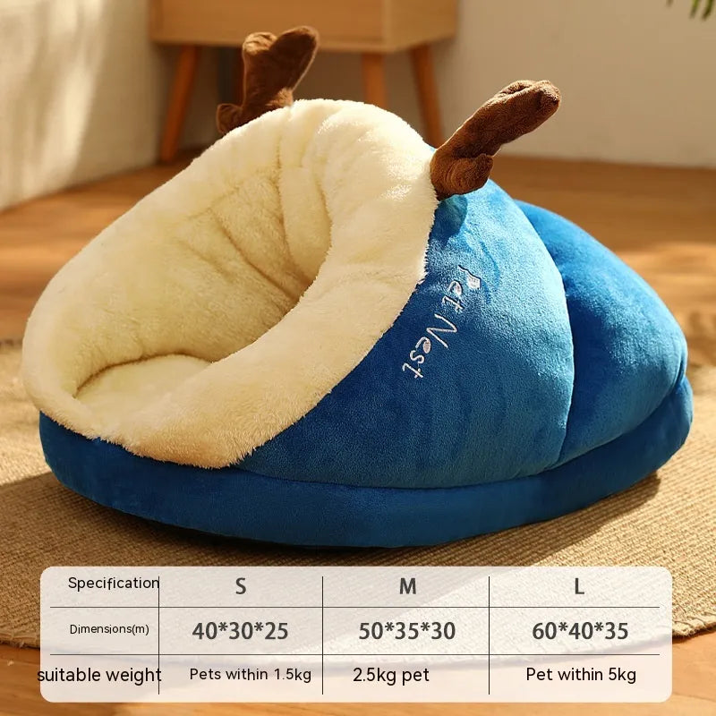 Cozy Pet Bed for Winter – Soft Cat and Dog Nest in Small Slipper Design